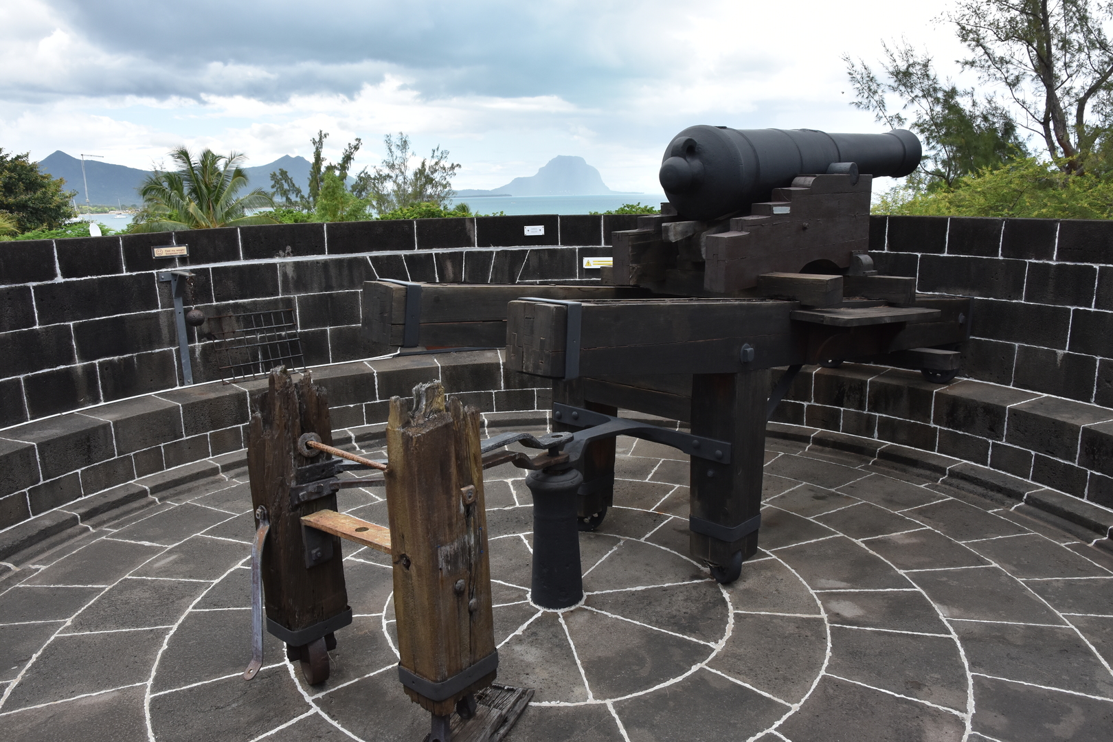 Grande Rivière Noire :: the canon on the top of the Martello Tower