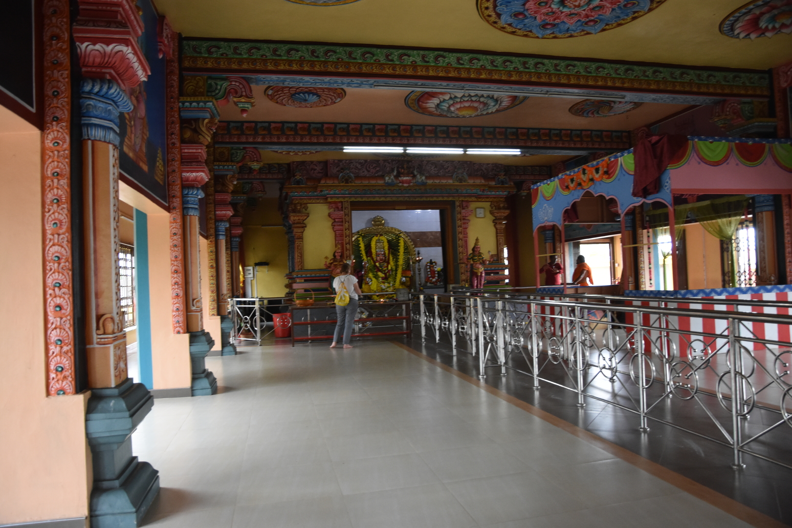 Tookay Temple :: interior