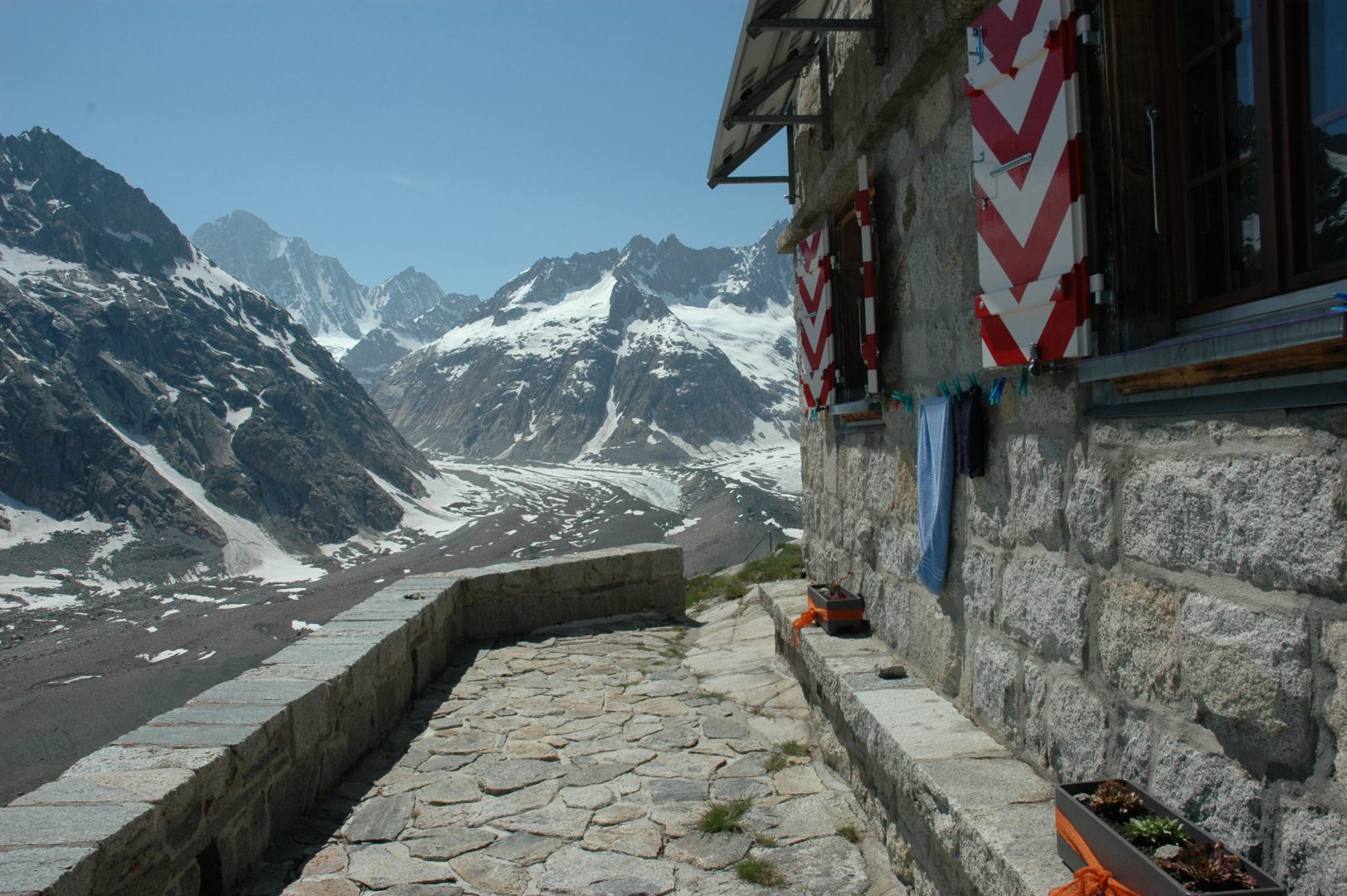 Lauteraarhütte, Berner Alpen, July 2013